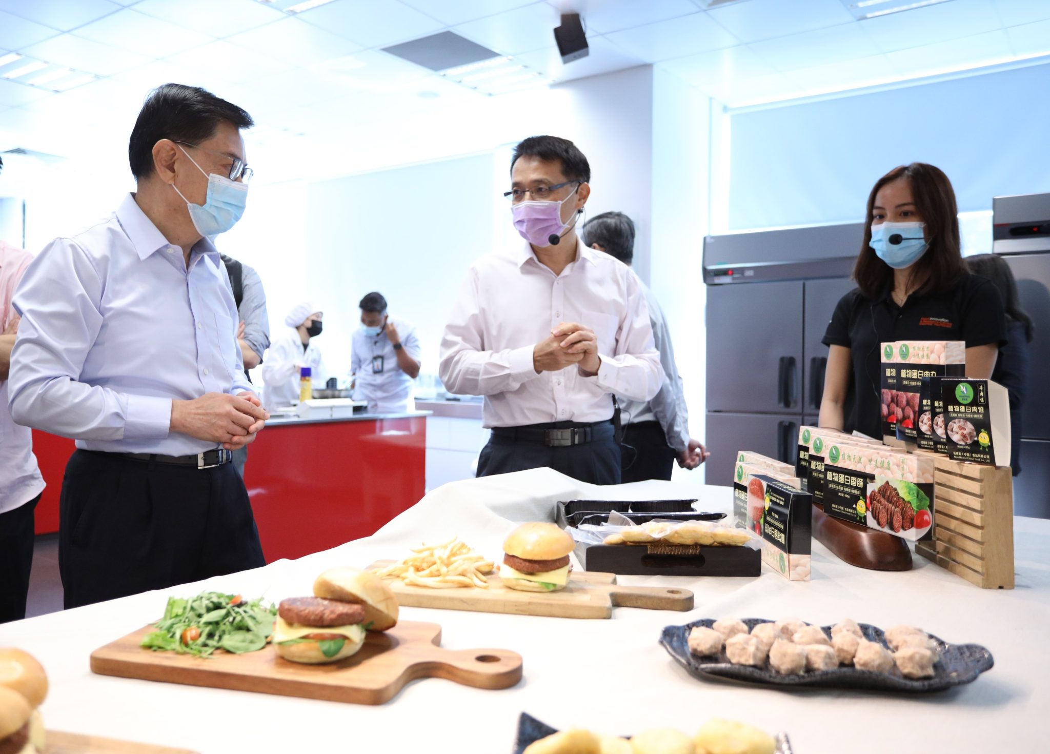 DPM-Heng-Visit-5Jan2022_Novameats-2048x1470